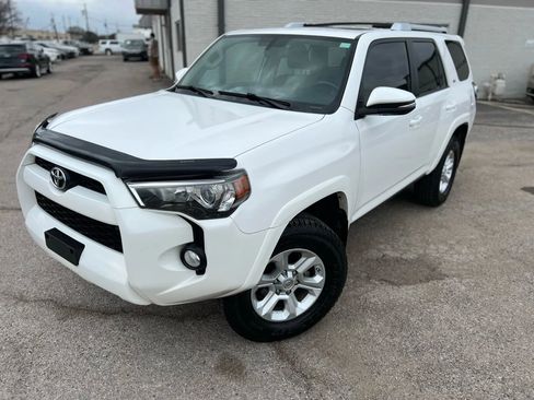 Used 2014 Toyota 4Runner SR5 Premium image 2