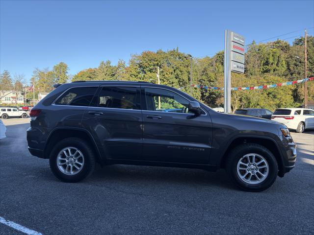 Certified 2020 Jeep Grand Cherokee Laredo AWD/4WD image 7