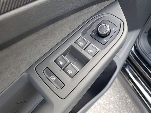 New 2026 Volkswagen GTI SE image 14