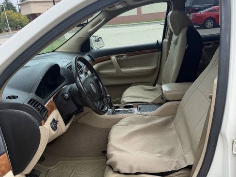 Used 2008 Saturn Outlook XR w/ Premium Trim Package FWD image 8