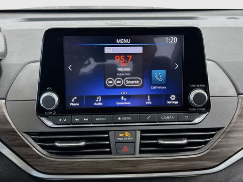 Used 2023 Nissan Altima 2.5 SV FWD image 19