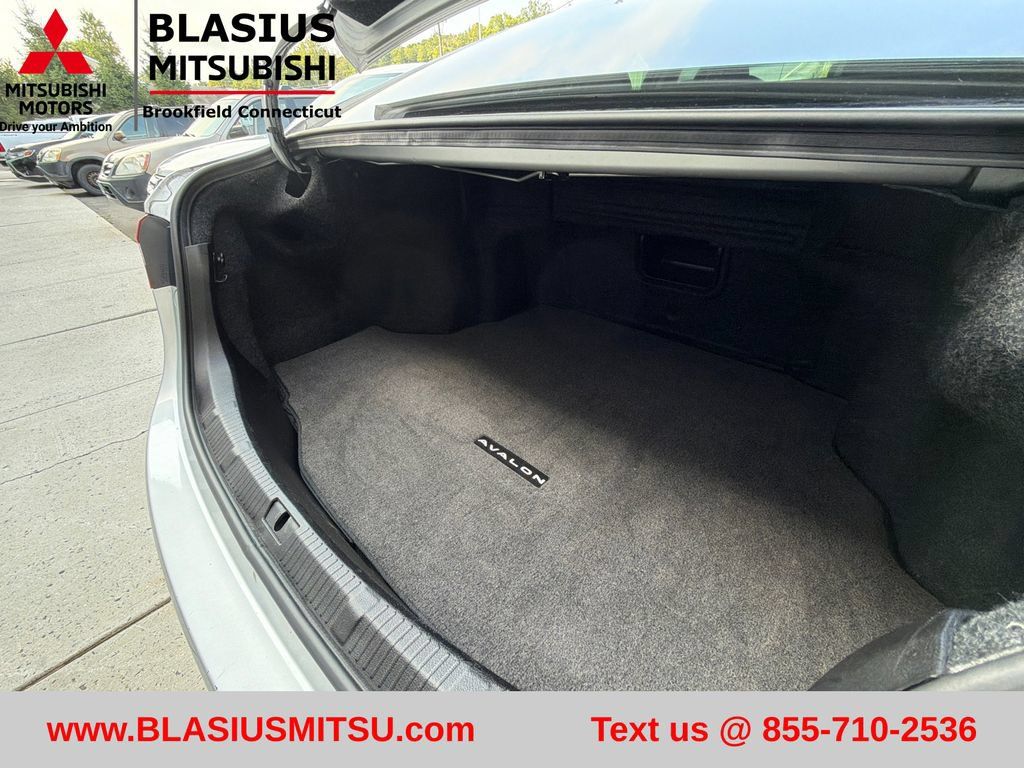 Used 2013 Toyota Avalon XLE FWD image 50