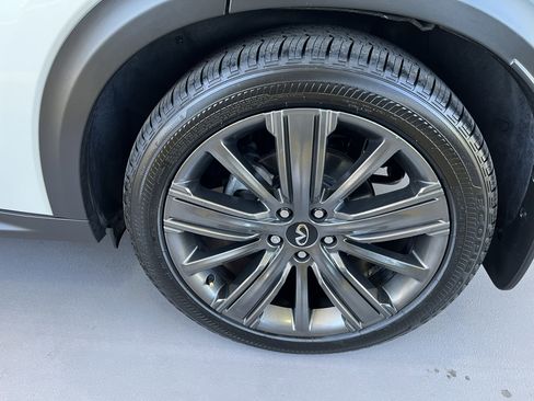Used 2020 INFINITI QX50 Essential w/ Edition 30 Package FWD image 10