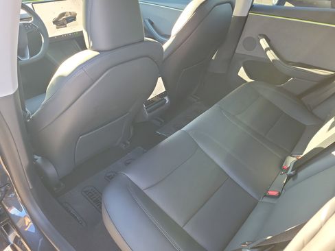 Used 2024 Tesla Model 3 Base image 13