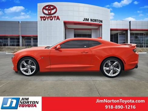 Used 2019 Chevrolet Camaro SS RWD image 4