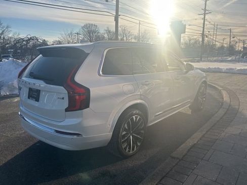 Used 2025 Volvo XC90 B6 Plus image 5