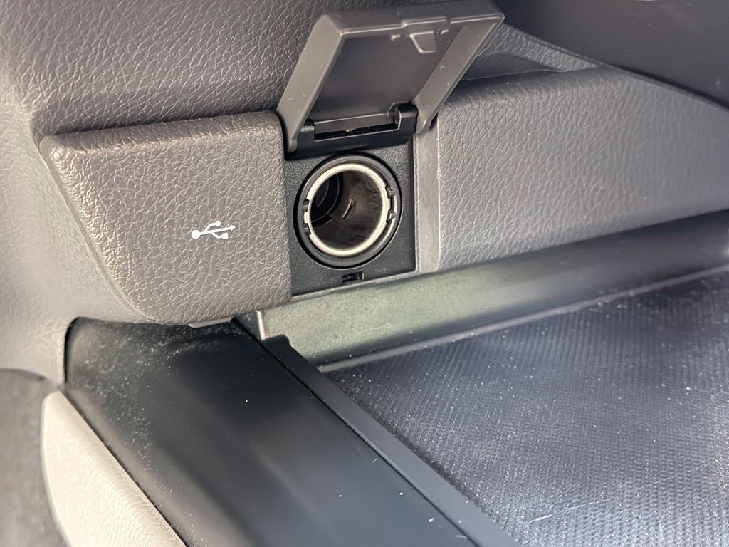 Used 2020 Toyota Camry SE FWD image 48