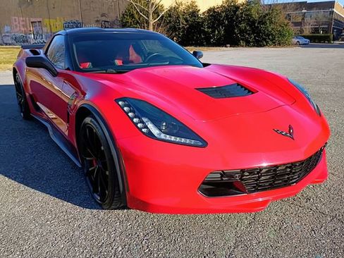 Used 2017 Chevrolet Corvette Grand Sport image 2