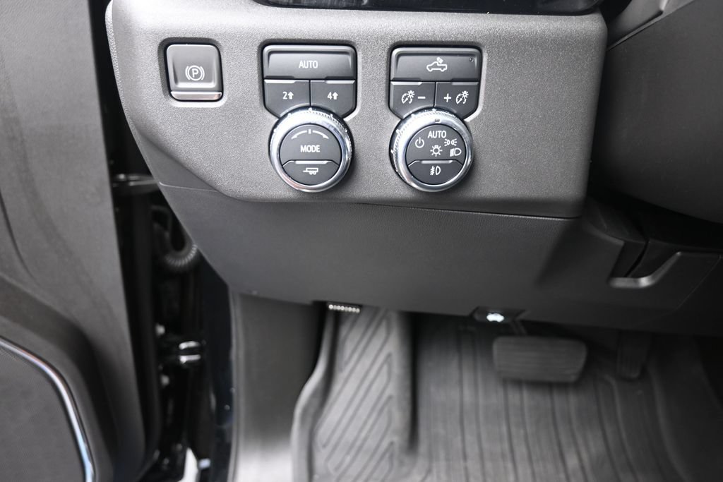 Used 2024 GMC Sierra 1500 Elevation AWD/4WD image 16