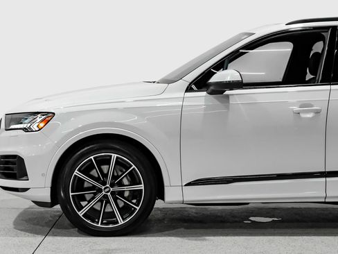 Used 2021 Audi Q7 3.0T Prestige w/ Prestige Package AWD/4WD image 15
