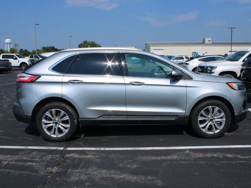 Certified 2024 Ford Edge Titanium AWD/4WD image 3
