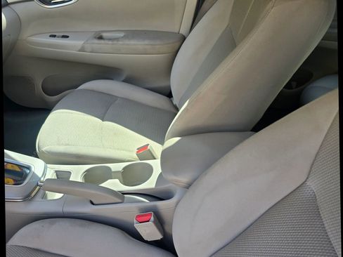 Used 2015 Nissan Sentra S image 6