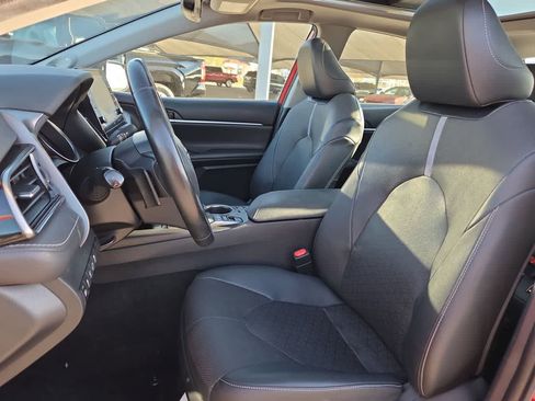 Used 2022 Toyota Camry XSE image 15