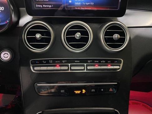 Used 2020 Mercedes-Benz GLC 300 4MATIC image 18