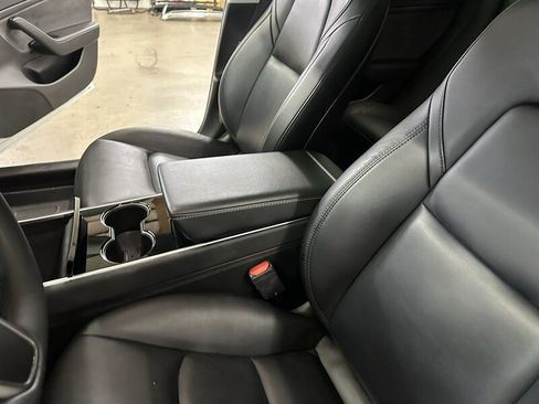 Used 2020 Tesla Model 3 Long Range image 18