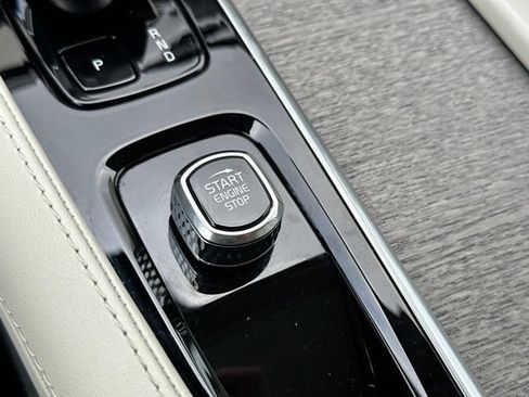 Certified 2024 Volvo XC90 B6 Plus w/ Protection Package AWD/4WD image 28