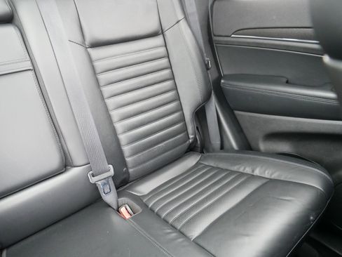 Used 2018 Jeep Grand Cherokee Limited image 14