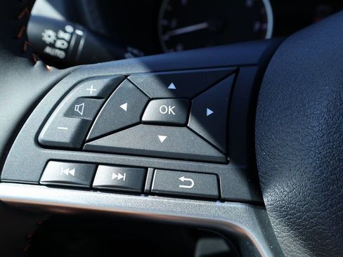 New 2025 Nissan Sentra SR image 10