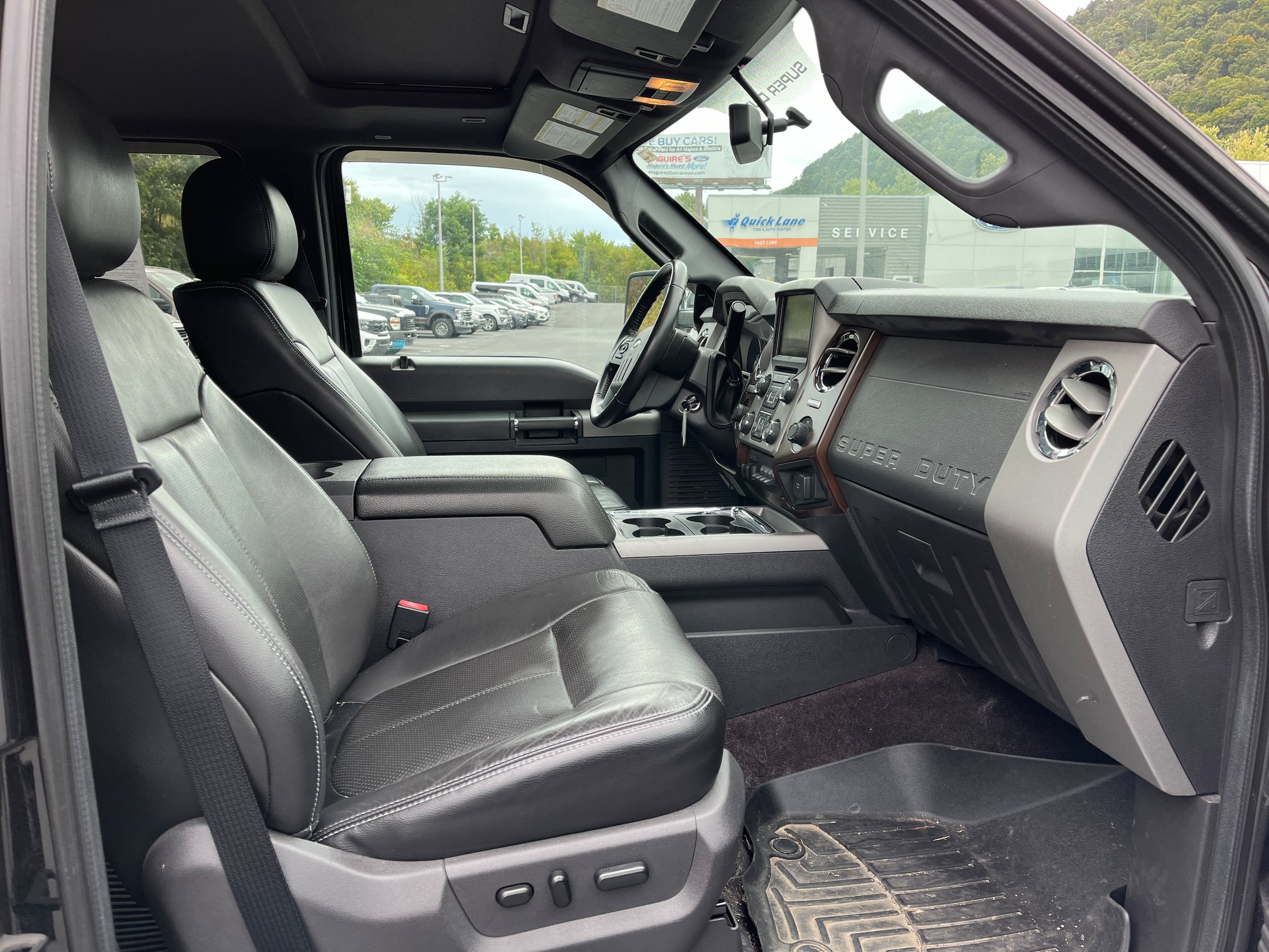 Used 2016 Ford F350 Lariat w/ Lariat Ultimate Package AWD/4WD image 6