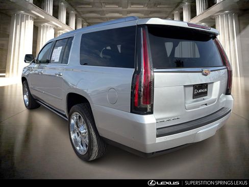 Used 2020 Cadillac Escalade ESV Platinum image 7