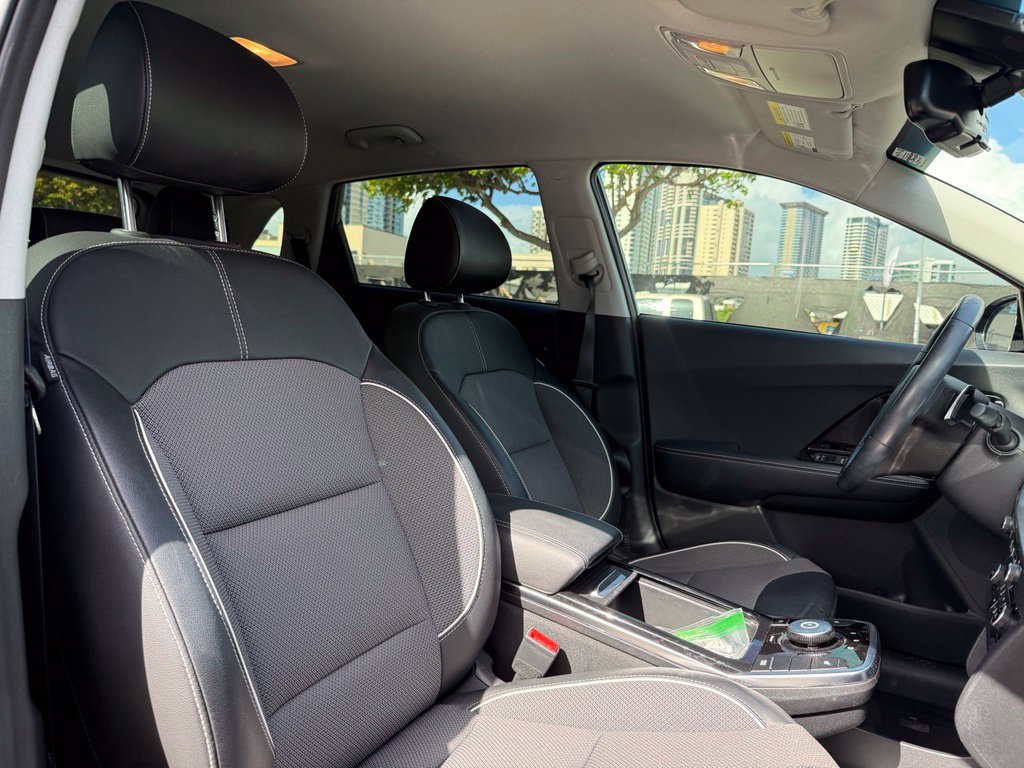 Used 2022 Kia Niro EX FWD image 12