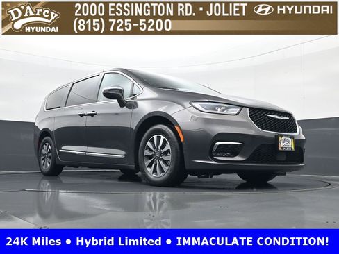 Used 2022 Chrysler Pacifica Limited image 24