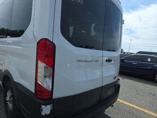 Used 2025 Ford Transit 350 XLT RWD image 4