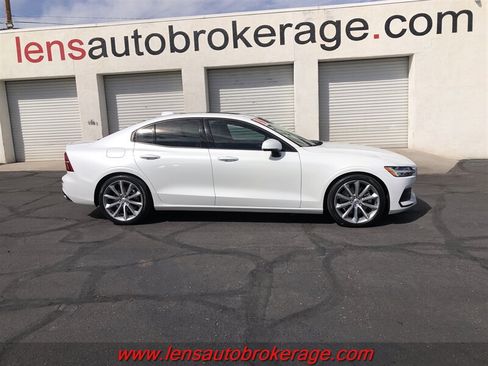 Used 2019 Volvo S60 T5 Momentum w/ Premium Package FWD image 1