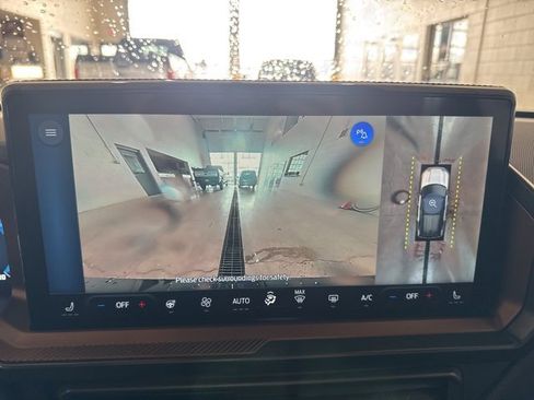 Used 2025 Ford Bronco Sport Outer Banks w/ Outer Banks Tech Package+ image 40