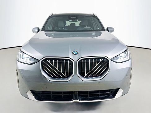 Used 2025 BMW X3 xDrive30i AWD/4WD image 2