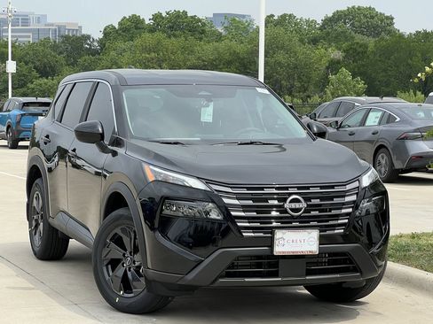 New 2026 Nissan Rogue SV AWD/4WD image 2