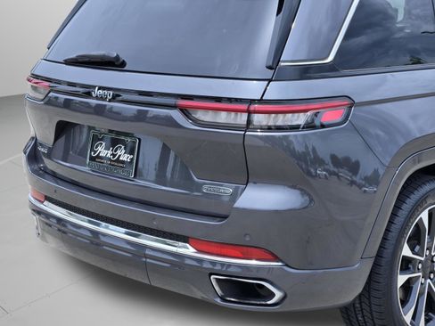 Used 2022 Jeep Grand Cherokee Overland AWD/4WD image 20