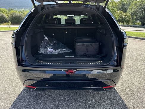 New 2026 Land Rover Range Rover Velar Dynamic SE image 12