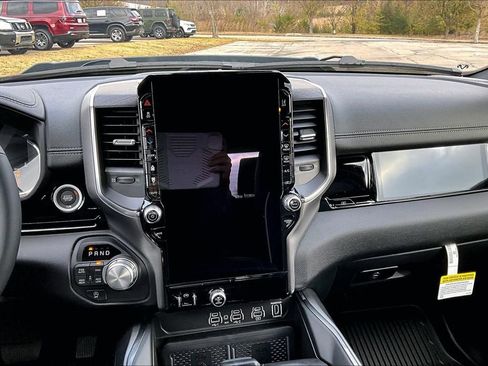New 2026 RAM 1500 Laramie AWD/4WD image 7