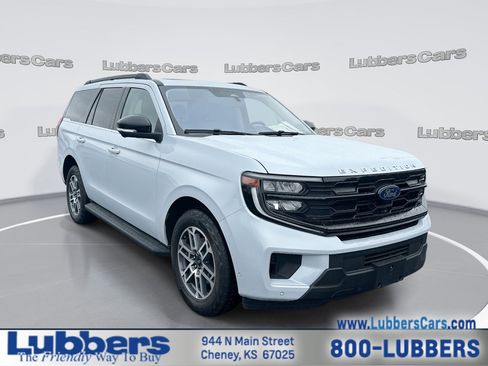 Used 2025 Ford Expedition Active AWD/4WD image 1