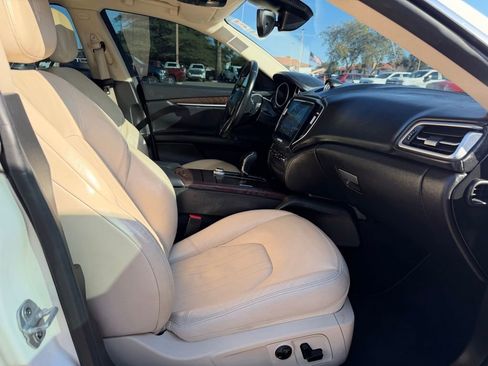 Used 2018 Maserati Ghibli S image 18