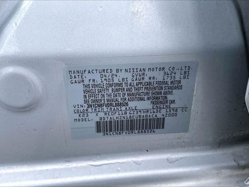 Used 2024 Nissan Versa SR FWD image 20