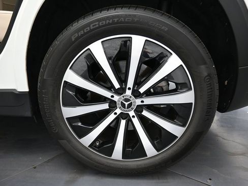 Used 2022 Mercedes-Benz GLB 250 image 13