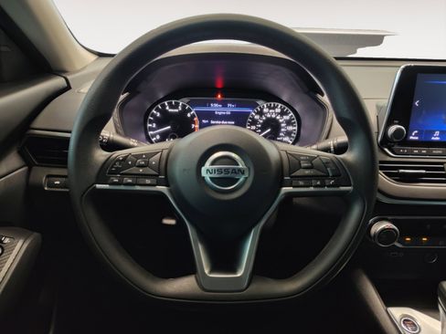 Used 2022 Nissan Altima 2.5 SV FWD image 18