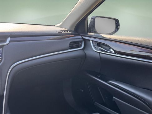 Used 2017 Cadillac XTS Luxury image 16