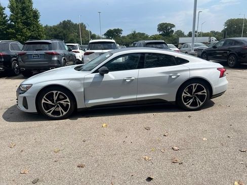 Used 2024 Audi e-tron GT Prestige AWD/4WD image 5