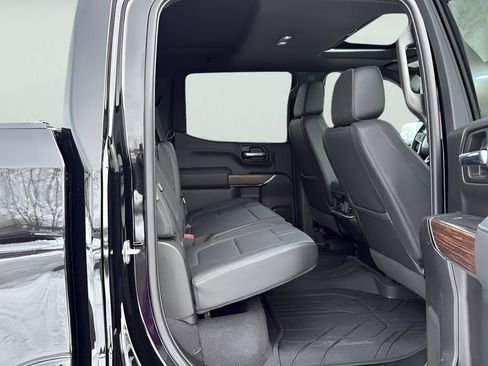 Used 2022 Chevrolet Silverado 1500 High Country w/ LPO, Dark Essentials Package image 17