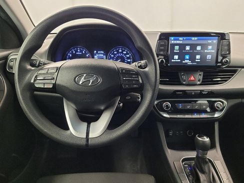 Used 2018 Hyundai Elantra GT FWD image 22
