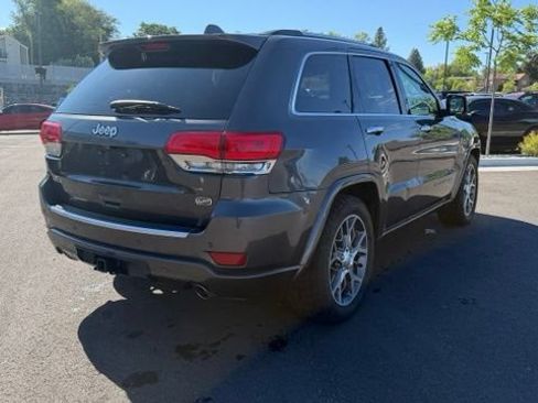 Used 2021 Jeep Grand Cherokee Overland AWD/4WD image 3
