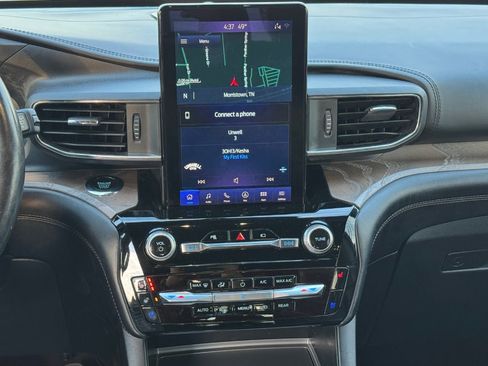 Used 2022 Ford Explorer Platinum w/ Equipment Group 601A image 13