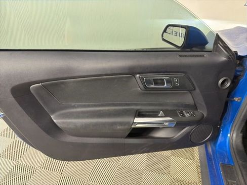 Used 2019 Ford Mustang GT RWD image 14