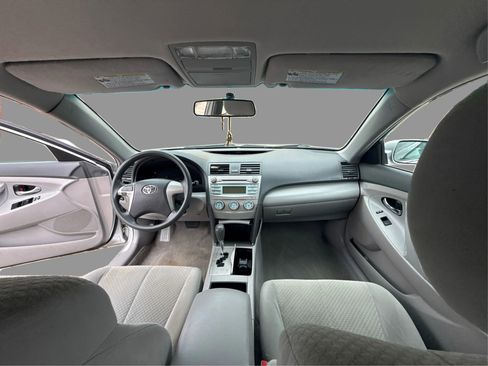 Used 2009 Toyota Camry LE FWD image 21