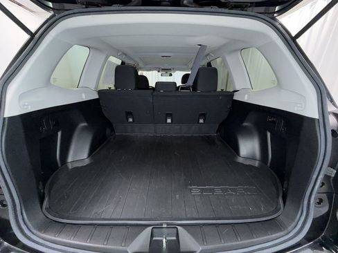 Used 2017 Subaru Forester 2.5i Premium w/ All-Weather Package image 16