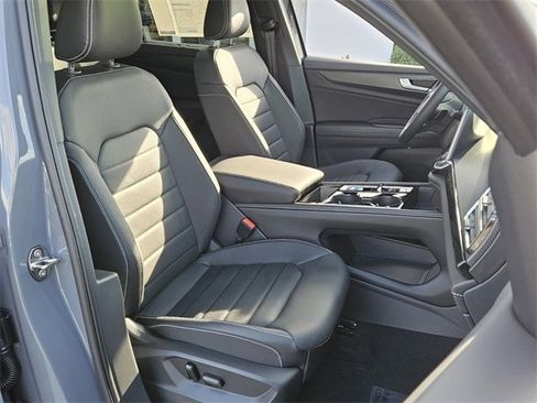 New 2026 Volkswagen Atlas Cross Sport SEL R-Line image 18