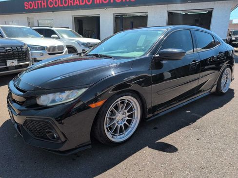 Used 2017 Honda Civic Sport image 3